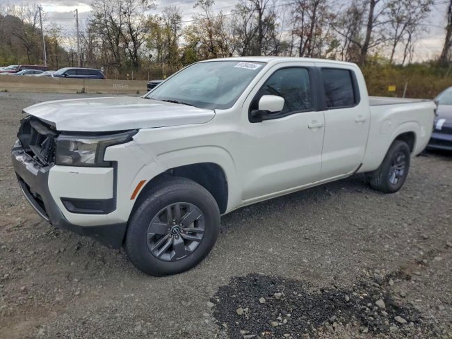 Salvage 2025 Nissan Frontier Sv  in Белый