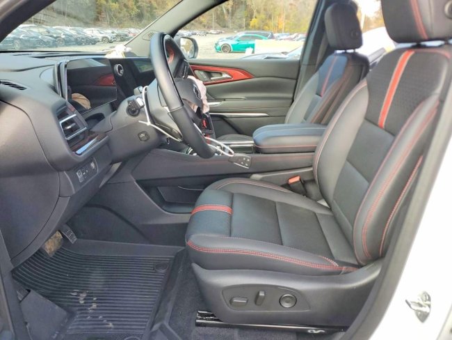 Salvage 2025 Chevrolet Traverse Rs in White