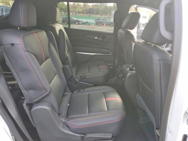 Salvage 2025 Chevrolet Traverse Rs in White