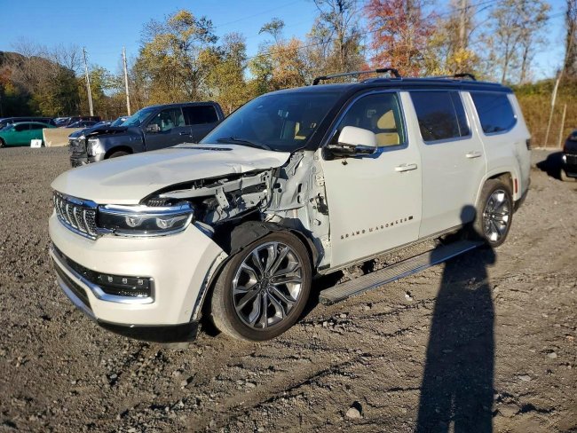 Salvage 2022 Jeep Grand Wagoneer Series Iii in White