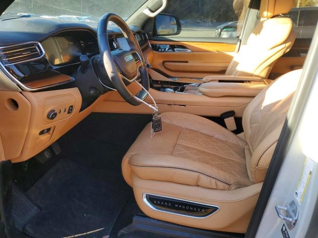 Salvage 2022 Jeep Grand Wagoneer Series Iii in White