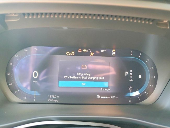 Salvage 2024 Volvo Xc40  in Gray