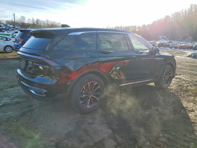 Salvage 2025 Lincoln Nautilus  in Black