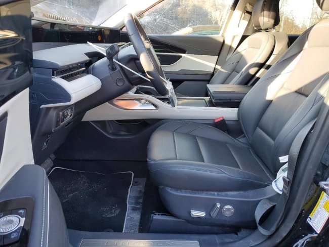 Salvage 2025 Lincoln Nautilus  in Black