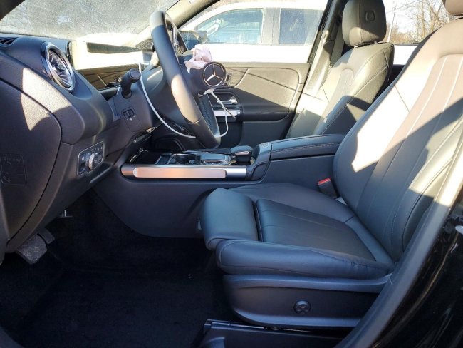 Salvage 2023 Mercedes-benz Glb 250 4matic in Blue