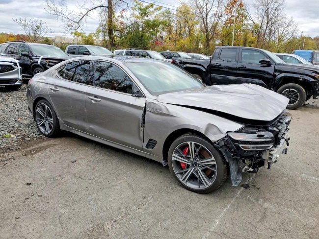 Salvage 2025 Genesis G70  in Gray