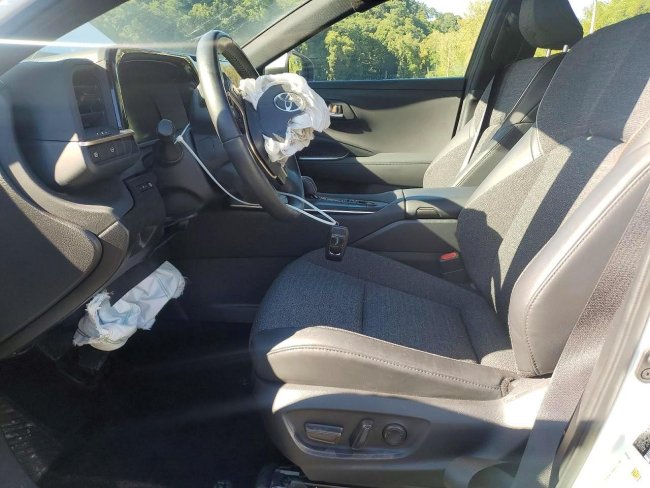 Salvage 2023 Toyota Crown Xle in White