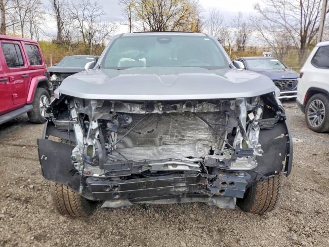 Salvage 2024 Gmc Canyon Denali in Gray