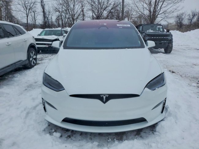 Salvage 2024 Tesla Model X  in White