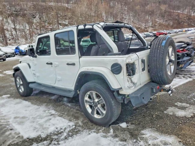 Salvage 2021 Jeep Wrangler Unlimited Sahara in White