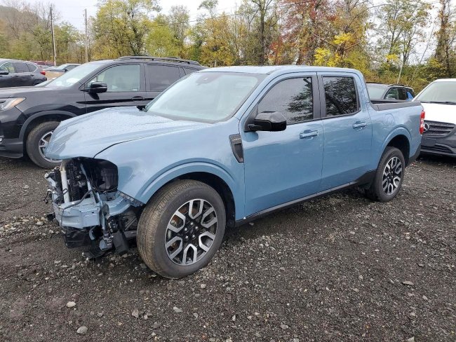 Salvage 2024 Ford Maverick  in Серый