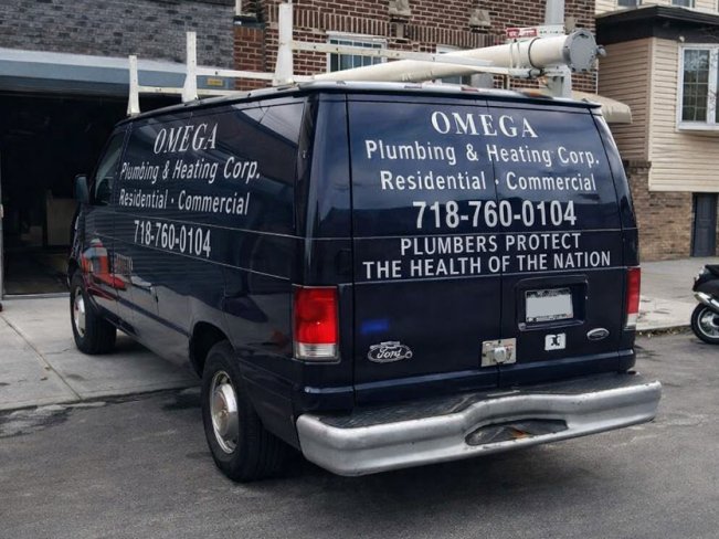 Salvage 2000 Ford Econoline 250 in Blue