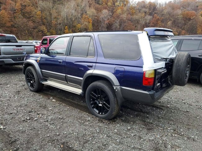 Salvage 1997 Toyota Hilux Surf in Blue