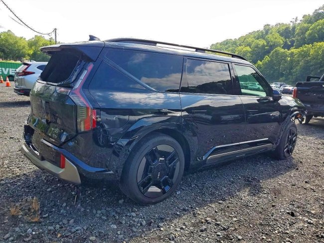 Salvage 2024 Kia Ev9 Gt Line in Black