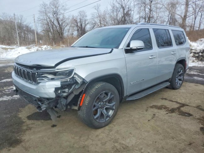 Salvage 2022 Jeep Wagoneer  in Silver