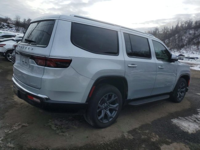 Salvage 2022 Jeep Wagoneer  in Silver