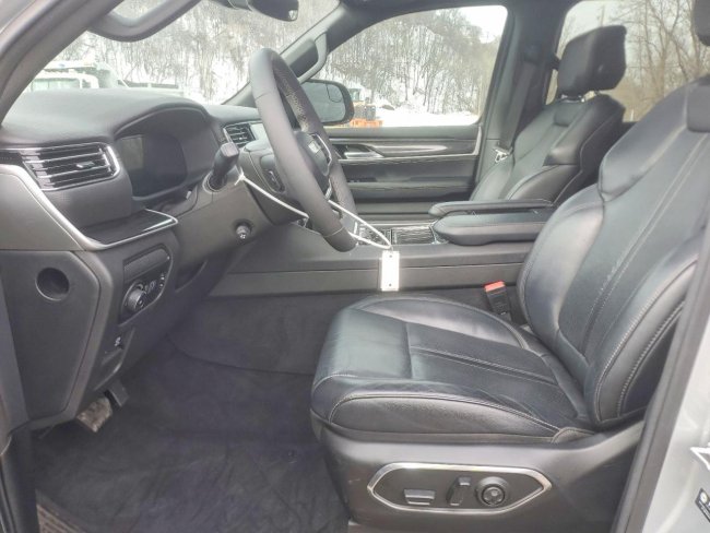 Salvage 2022 Jeep Wagoneer  in Silver