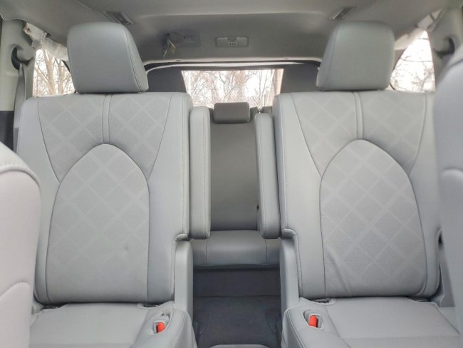 Salvage 2025 Toyota Highlander Hybrid Limited in White