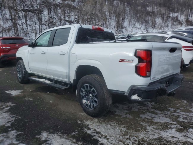 Salvage 2025 Chevrolet Colorado Z71 in Белый