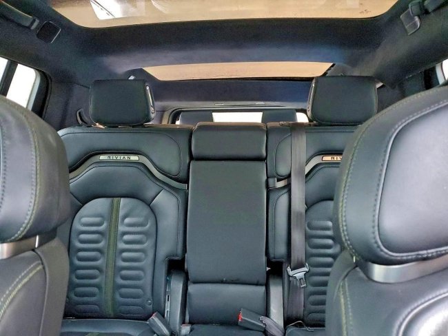 Salvage 2023 Rivian R1s Launch Edition in Green