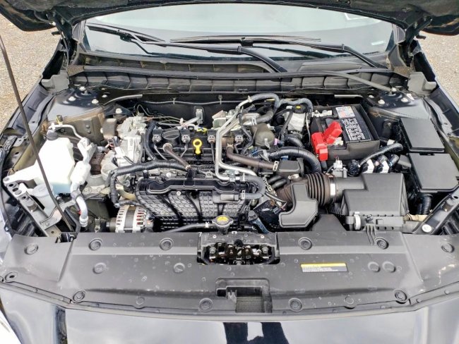 Salvage 2025 Nissan Altima Sr in Black