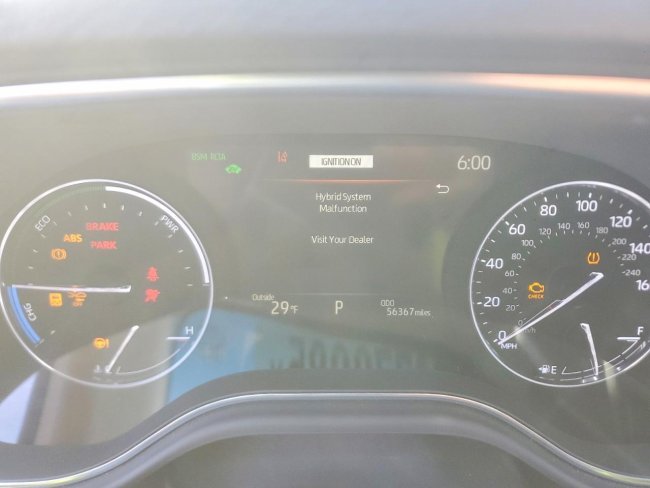 Salvage 2022 Toyota Avalon Xle in White