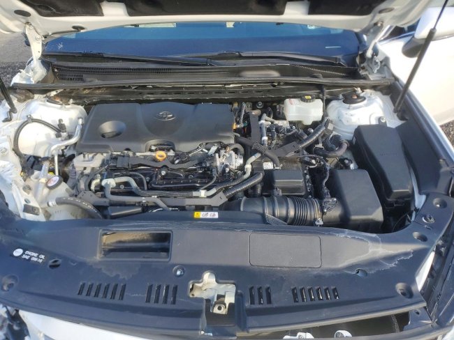 Salvage 2022 Toyota Avalon Xle in White