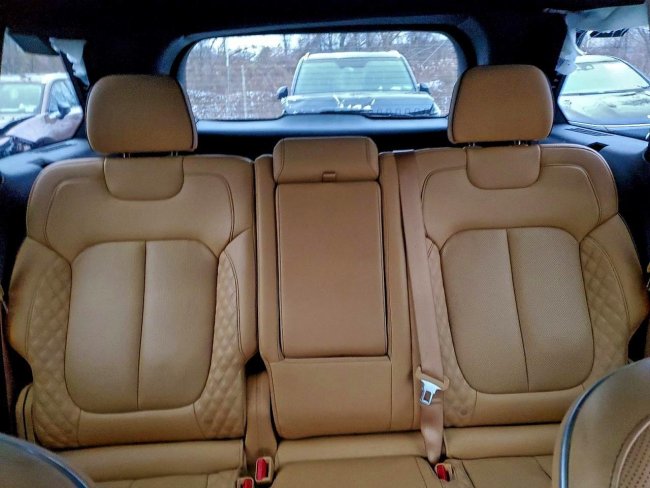 Salvage 2022 Jeep Grand Cherokee Summit in Black