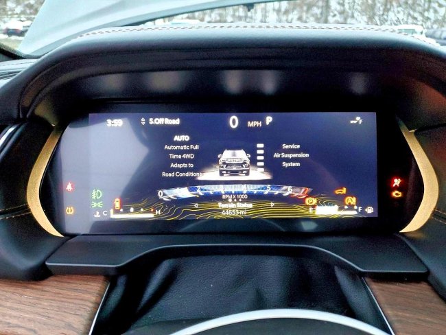 Salvage 2022 Jeep Grand Cherokee Summit in Black