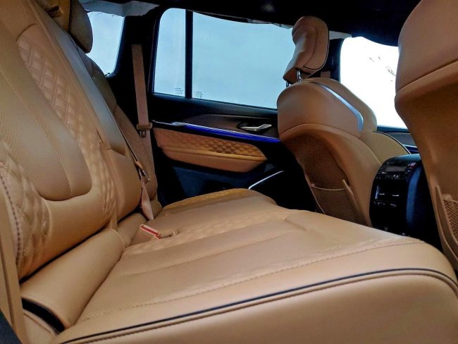 Salvage 2022 Jeep Grand Cherokee Summit in Black