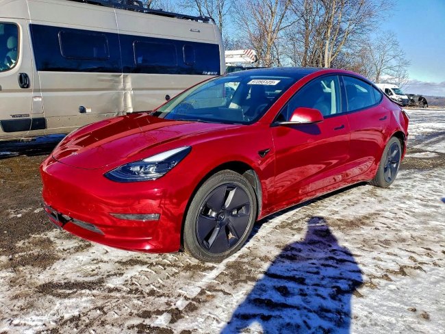 Salvage 2023 Tesla Model 3  in Red