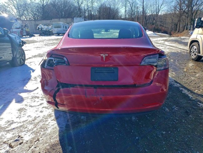 Salvage 2023 Tesla Model 3  in Red