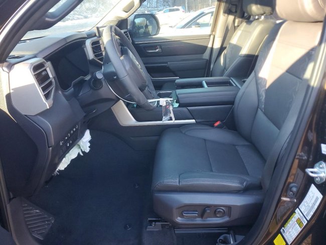 Salvage 2025 Toyota Tundra Limited in Коричневый