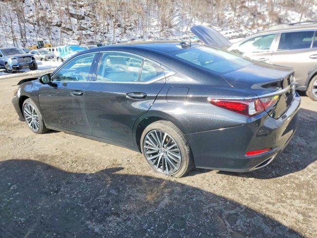 Salvage 2024 Lexus Es 350  in Black