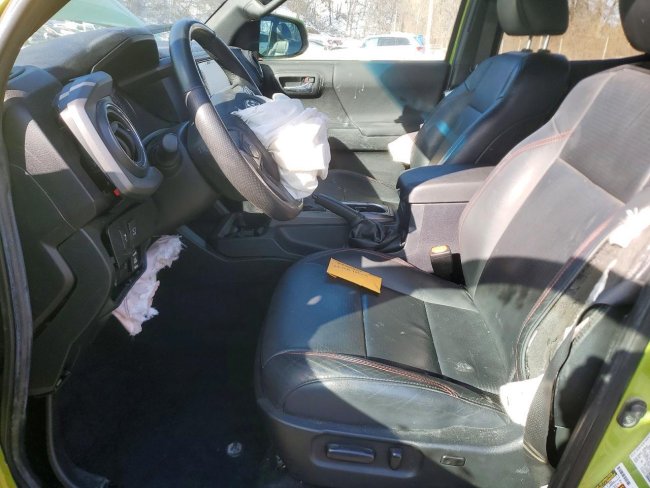 Salvage 2022 Toyota Tacoma Trd Pro in Зеленый