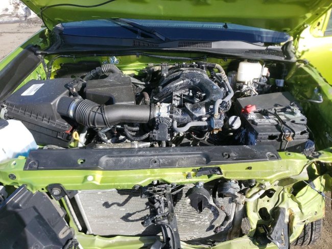 Salvage 2022 Toyota Tacoma Trd Pro in Зеленый