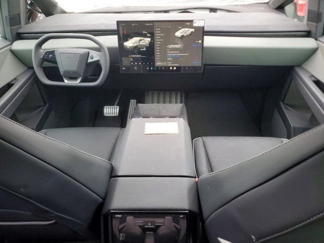 Salvage 2025 Tesla Cybertruck  in Gray