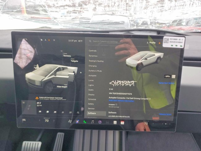 Salvage 2025 Tesla Cybertruck  in Gray