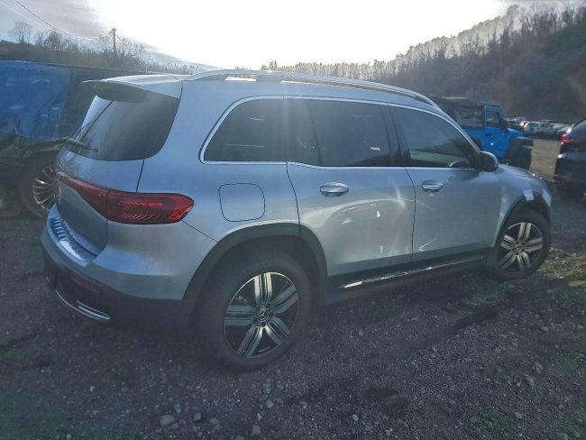 Salvage 2025 Mercedes-benz Eqb 250+ in Silver