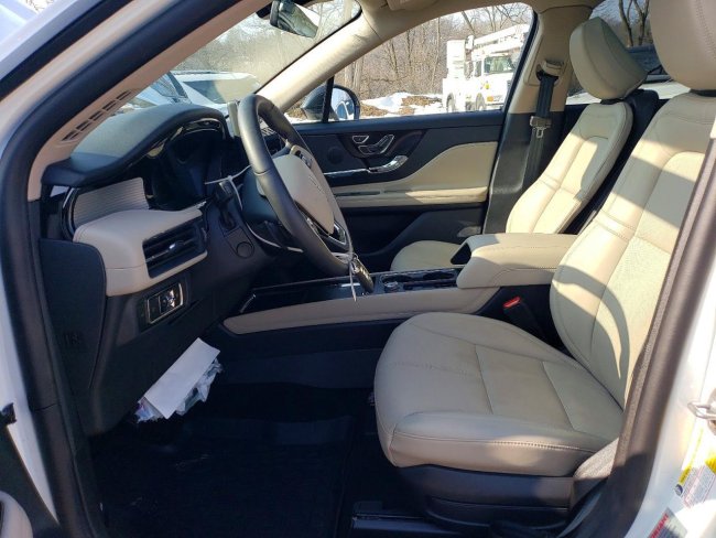 Salvage 2025 Lincoln Corsair Premiere in White