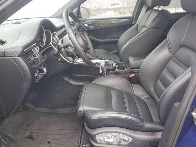 Salvage 2025 Porsche Macan Gts in Blue