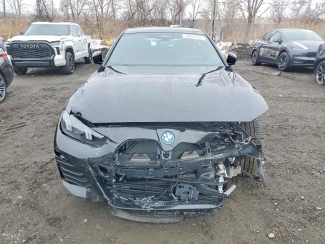 Salvage 2025 Bmw I4 Xdrive 40 in Black