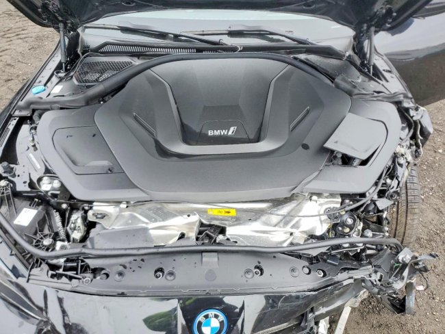 Salvage 2025 Bmw I4 Xdrive 40 in Black