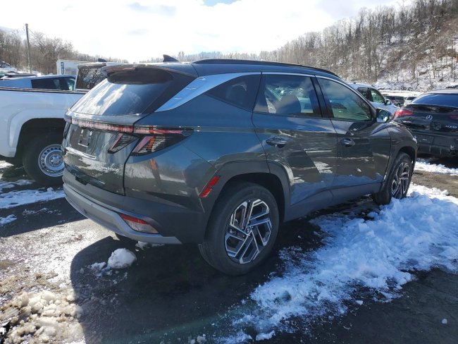 Salvage 2025 Hyundai Tucson Hybrid Limited in Gray