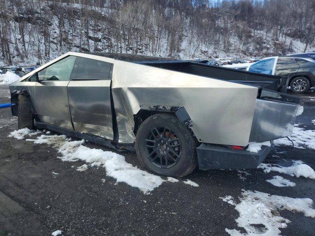 Salvage 2025 Tesla Cyberbeast  in Gray