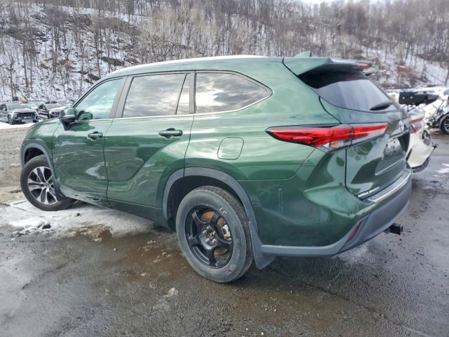Salvage 2023 Toyota Highlander Xle in Green