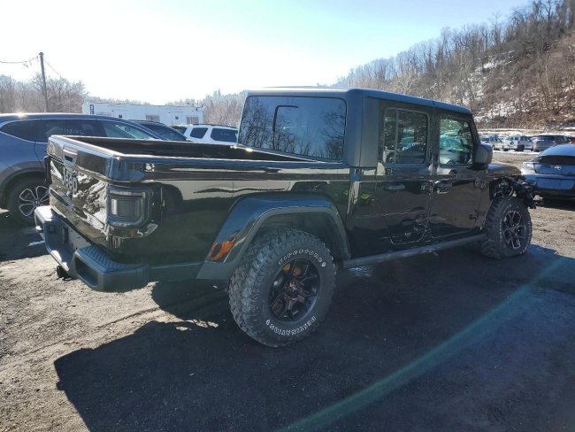 Salvage 2025 Jeep Gladiator Sport in Black