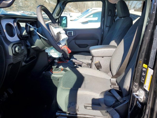 Salvage 2025 Jeep Gladiator Sport in Black