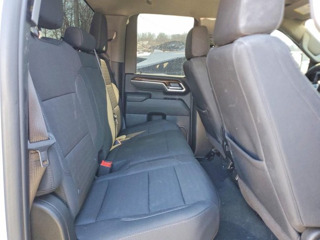 Salvage 2025 Gmc Sierra Sle in White