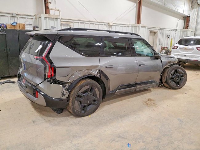 Salvage 2024 Kia Ev9 Gt-line in Gray